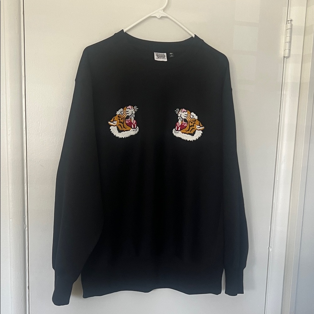 Men's GU Crewneck Sweater with Embroidered Tiger Motifs